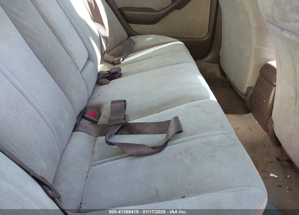 1992 TOYOTA CAMRY LE VIN: JT2SK12E3N0092920