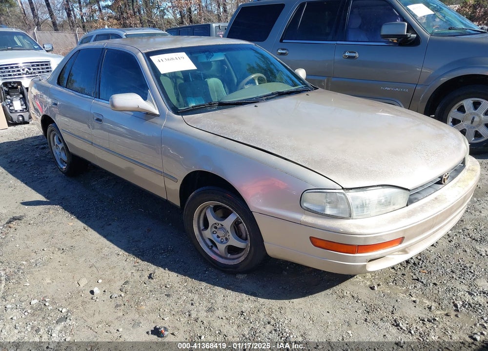 1992 TOYOTA CAMRY LE VIN: JT2SK12E3N0092920