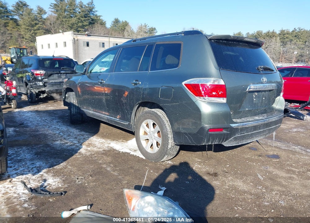 2013 TOYOTA HIGHLANDER BASE PLUS V6 VIN: 5TDBK3EH5DS256513