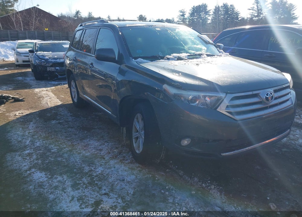 2013 TOYOTA HIGHLANDER BASE PLUS V6 VIN: 5TDBK3EH5DS256513