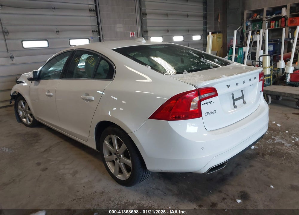 2016 VOLVO S60 VIN: YV126MFK1G2414159