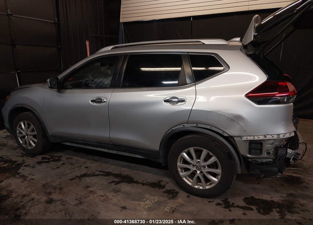 2018 NISSAN ROGUE SV VIN: KNMAT2MV9JP610534