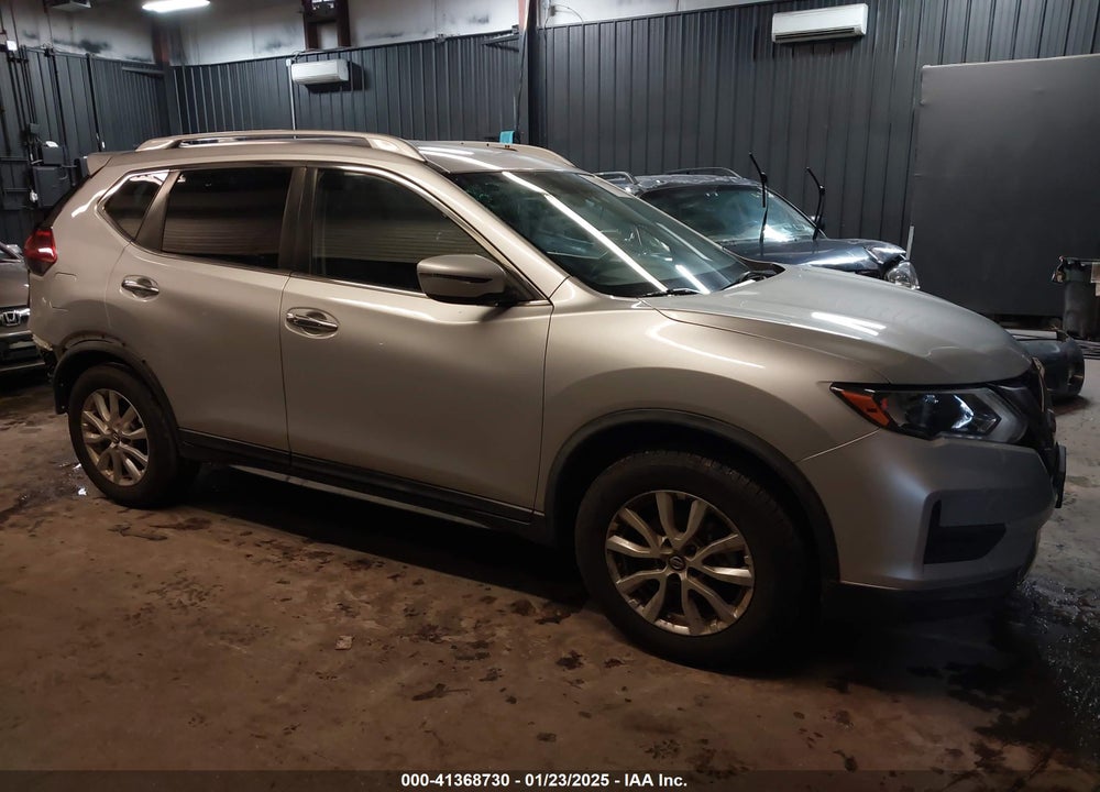 2018 NISSAN ROGUE SV VIN: KNMAT2MV9JP610534