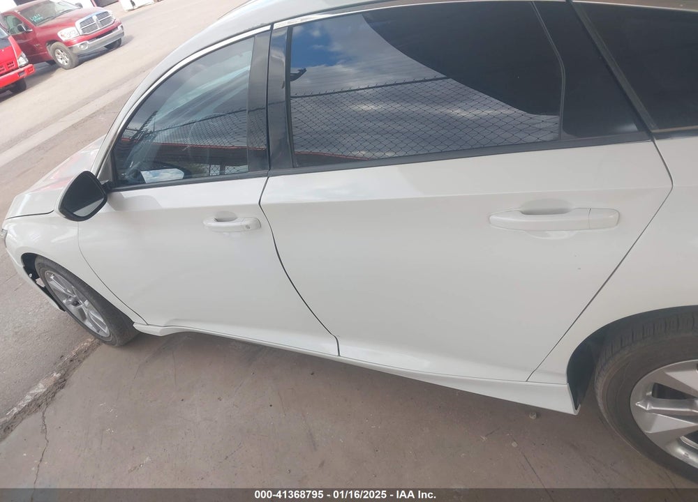 2018 HONDA ACCORD LX VIN: 1HGCV1F1XJA067500