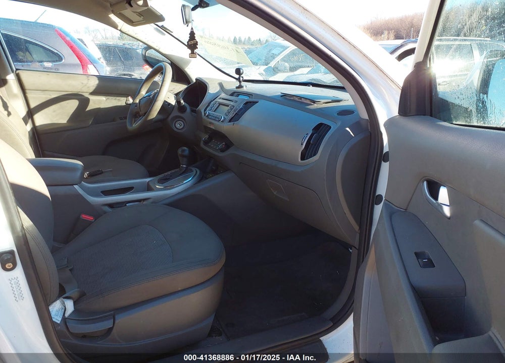 2016 KIA SPORTAGE LX VIN: KNDPB3AC6G7880223