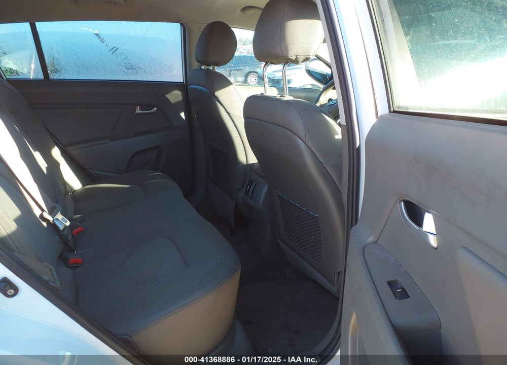 2016 KIA SPORTAGE LX VIN: KNDPB3AC6G7880223