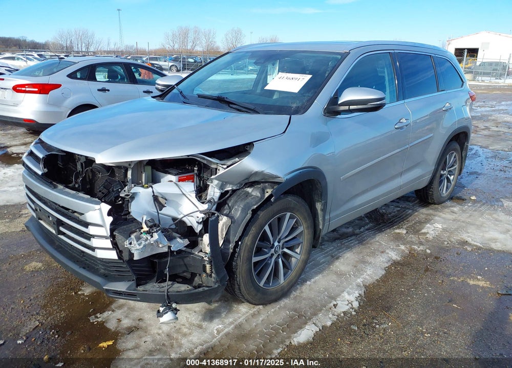 2017 TOYOTA HIGHLANDER XLE VIN: 5TDJZRFH6HS446304