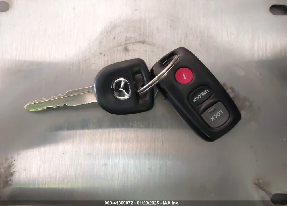 2008 MAZDA MAZDA3 VIN: JM1BK32F481801820