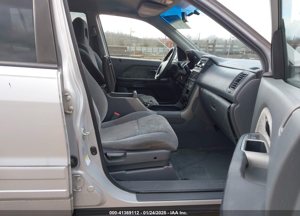 2003 HONDA PILOT EX VIN: 2HKYF18493H577776