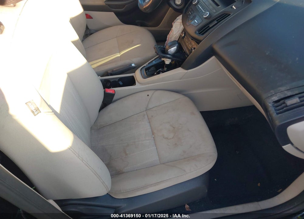 2017 FORD FOCUS VIN: 1FADP3K25HL202300