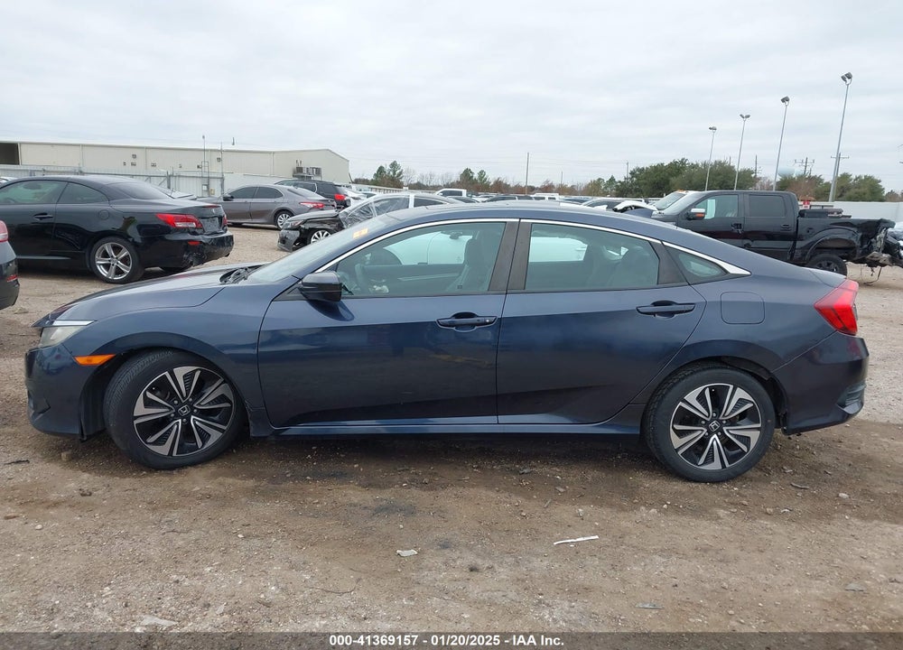 2017 HONDA CIVIC VIN: 19XFC1F38HE005703