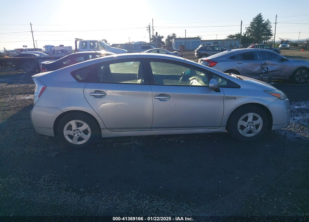 2011 TOYOTA PRIUS THREE VIN: JTDKN3DU4B0275415