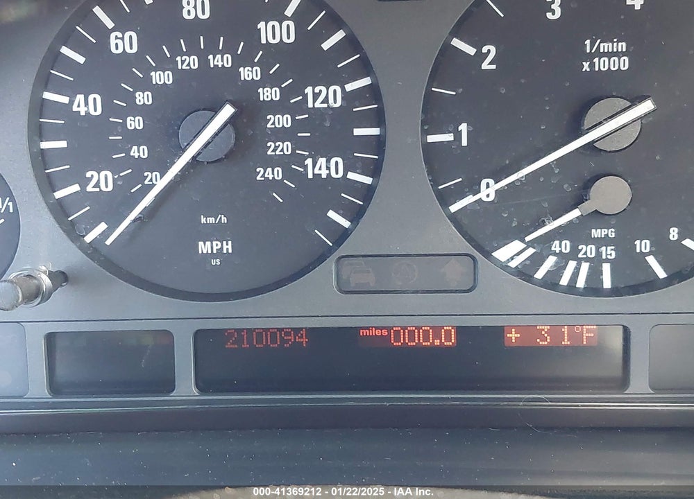 2000 BMW 740IL VIN: WBAGH8345YDP12154