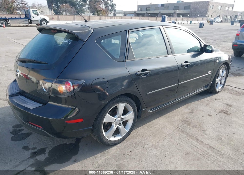 2005 MAZDA 3 S VIN: JM1BK343151262071