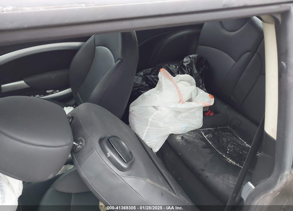 2013 MINI HARDTOP COOPER VIN: WMWSU3C56DT373292