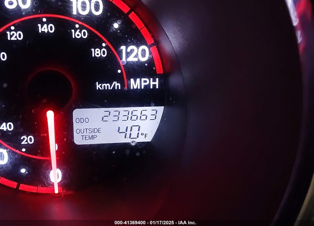 2007 TOYOTA MATRIX VIN: 2T1KR32E77C647665