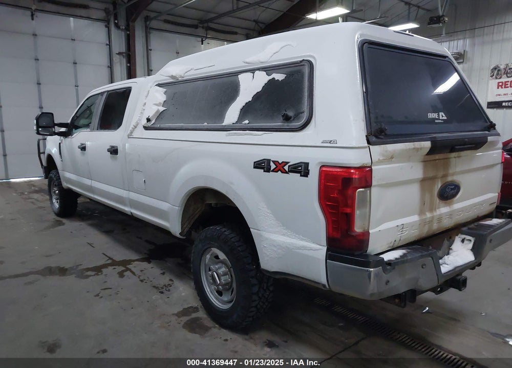 2017 FORD F-250 VIN: 1FT7W2B63HED58153