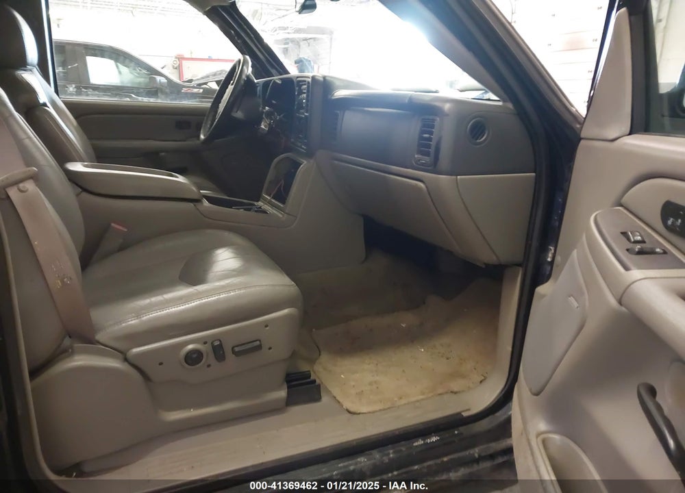 2005 GMC YUKON XL 1500 SLT VIN: 1GKFK16Z05J117065