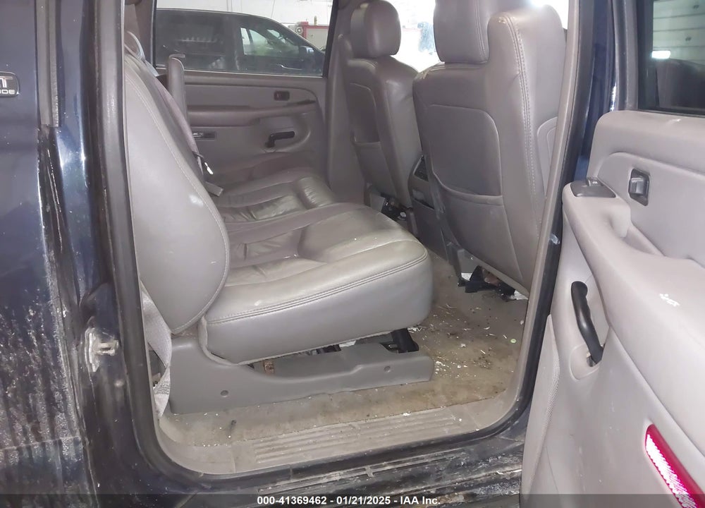 2005 GMC YUKON XL 1500 SLT VIN: 1GKFK16Z05J117065