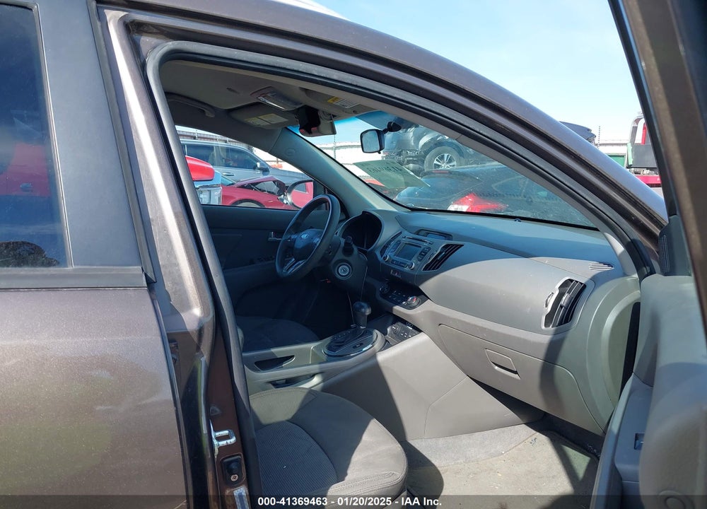 2014 KIA SPORTAGE VIN: KNDPBCAC7E7630907