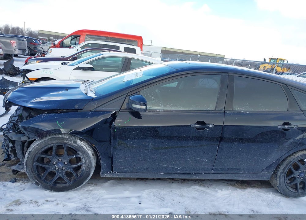 2017 FORD FOCUS VIN: 1FADP3M22HL321242