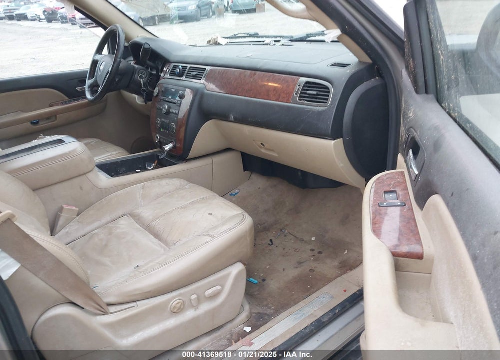 2007 CHEVROLET TAHOE LT VIN: 1GNFK13047J336350