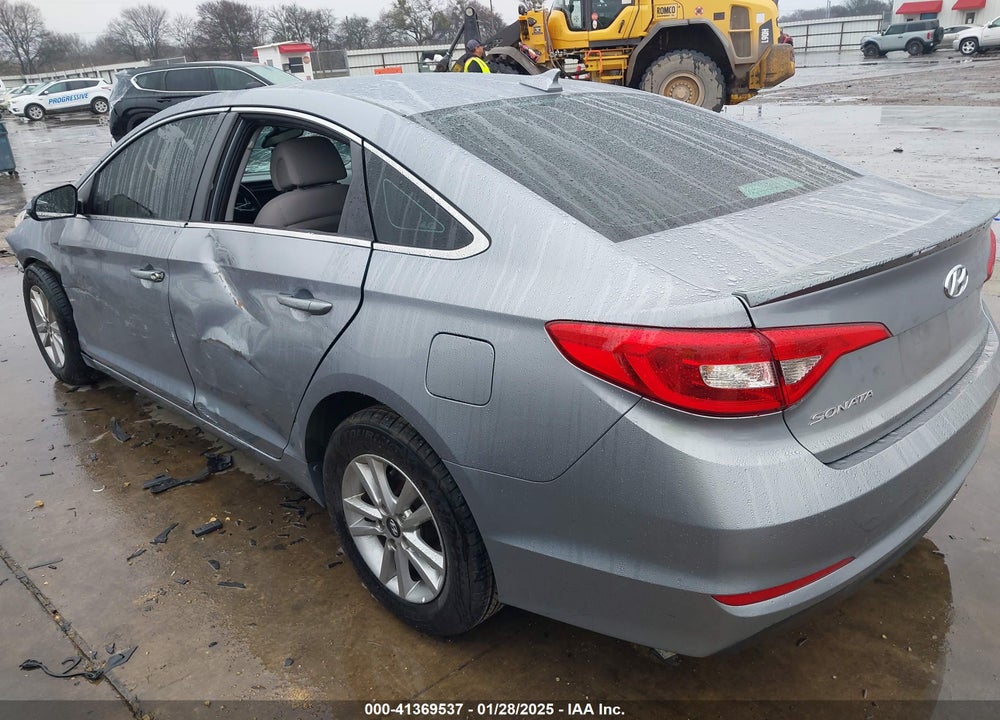 2016 HYUNDAI SONATA VIN: 5NPE24AF1GH365598