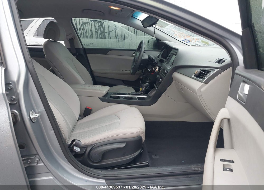 2016 HYUNDAI SONATA VIN: 5NPE24AF1GH365598
