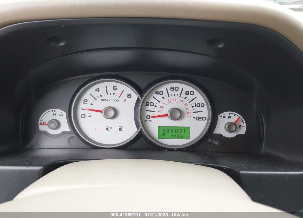 2007 FORD ESCAPE XLT/XLT SPORT VIN: 1FMYU03157KB27235