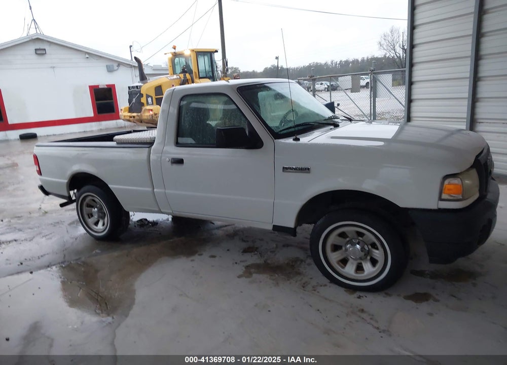 2011 FORD RANGER XL VIN: 1FTKR1AD8BPB18409