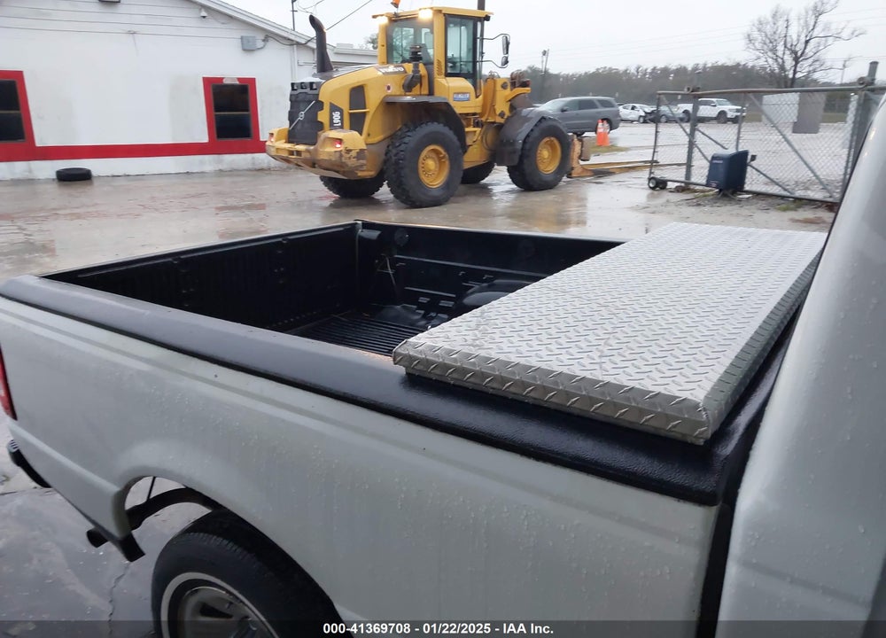 2011 FORD RANGER XL VIN: 1FTKR1AD8BPB18409