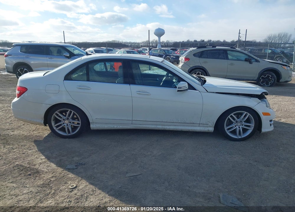 2012 MERCEDES-BENZ C 300 VIN: WDDGF8BBXCR240415