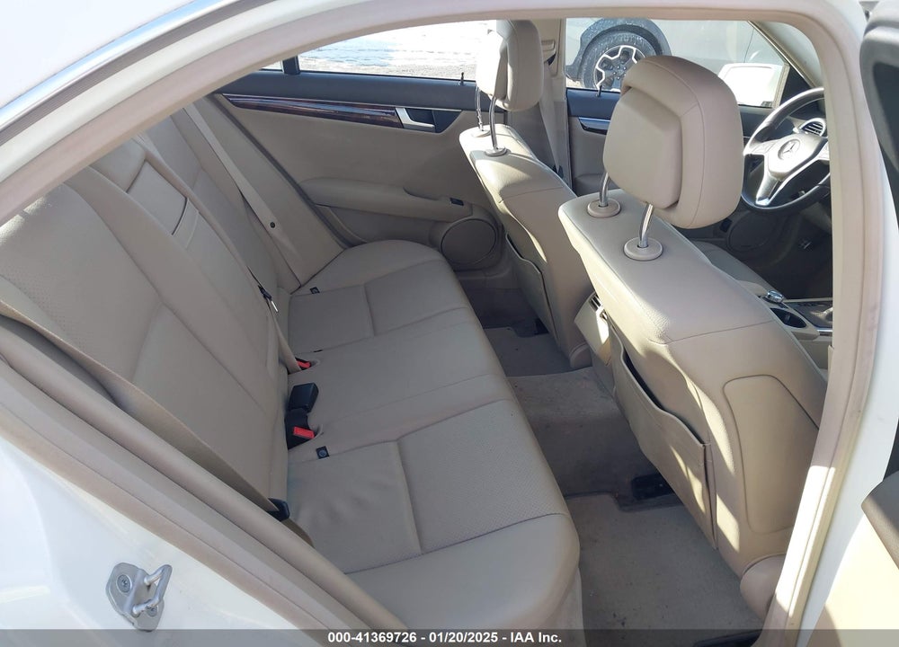 2012 MERCEDES-BENZ C 300 VIN: WDDGF8BBXCR240415