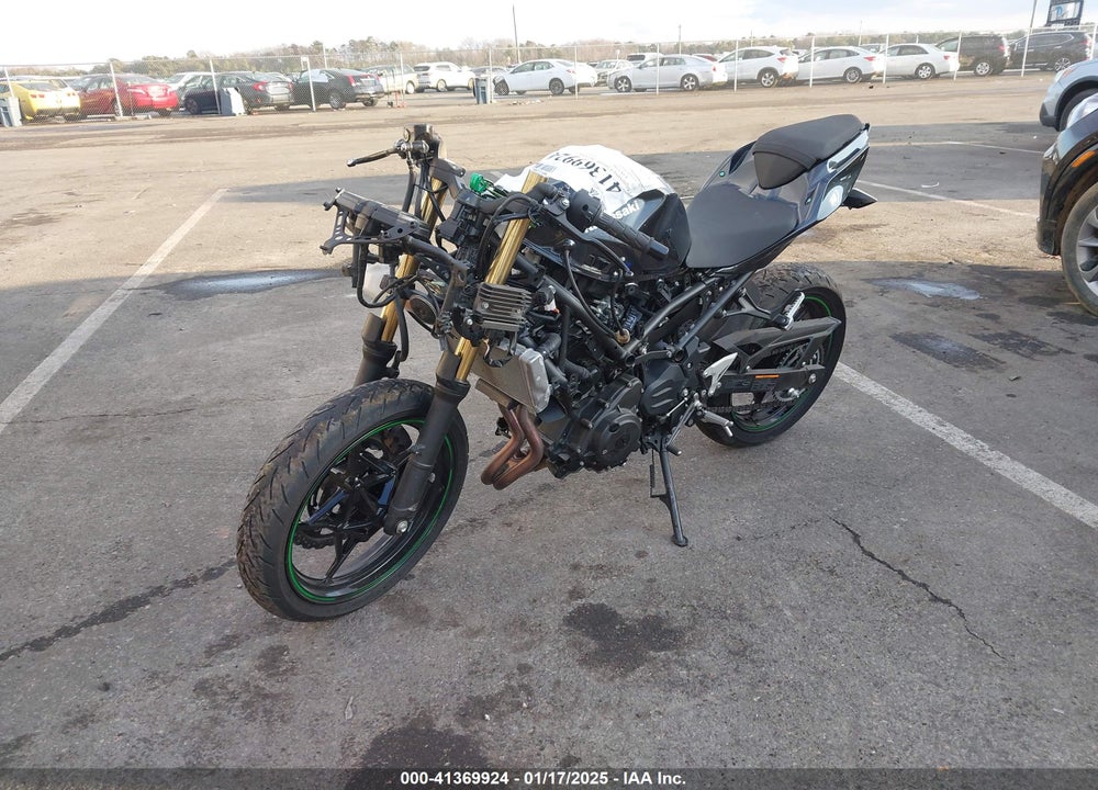 2023 KAWASAKI EX400 VIN: JKAEXKH13PDAN9571