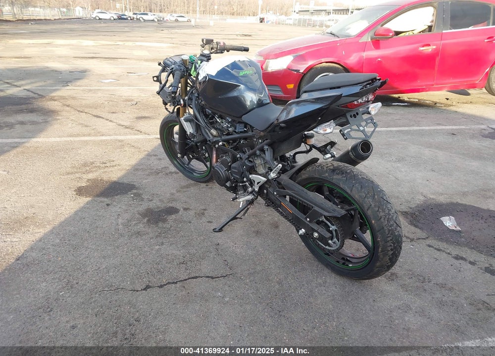 2023 KAWASAKI EX400 VIN: JKAEXKH13PDAN9571