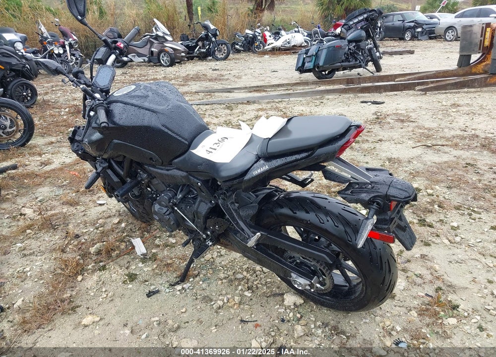 2022 YAMAHA MT07 VIN: JYARM32E1NA005369