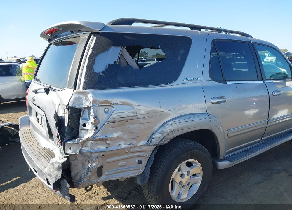2002 TOYOTA SEQUOIA LIMITED V8 VIN: 5TDBT48A92S082587
