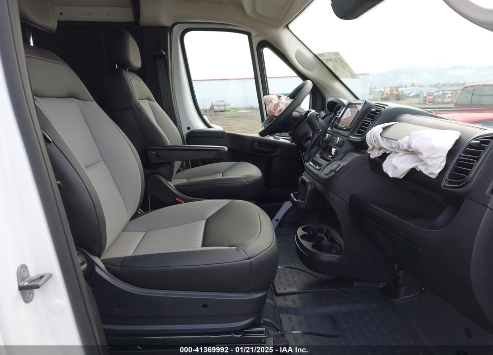 2025 RAM PROMASTER 2500 TRADESMAN HIGH ROOF 159 WB W/PASS SEAT VIN: 3C6LRVDG8SE519340