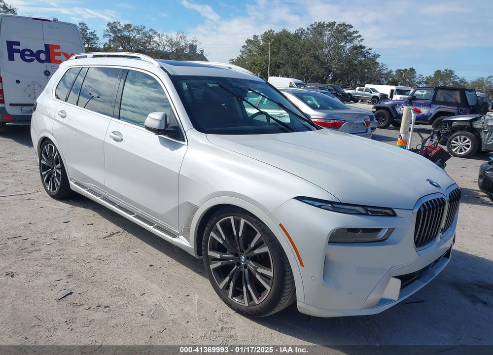2024 BMW X7 XDRIVE40I VIN: 5UX23EM03R9V69407