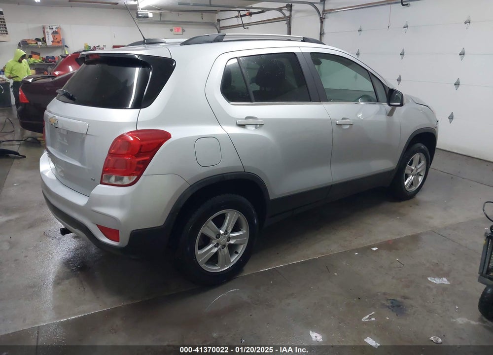 2020 CHEVROLET TRAX AWD LT VIN: 3GNCJPSB3LL173575