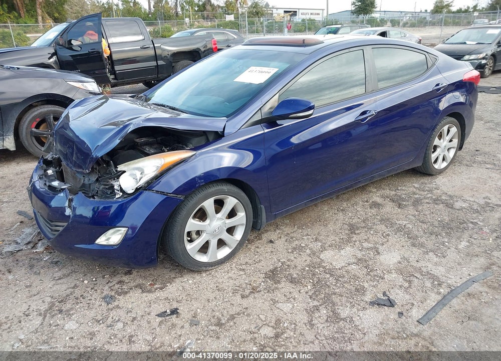 2013 HYUNDAI ELANTRA VIN: 5NPDH4AE7DH382354