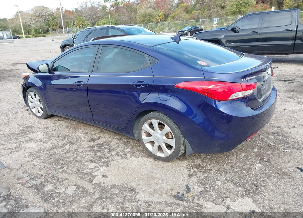 2013 HYUNDAI ELANTRA VIN: 5NPDH4AE7DH382354
