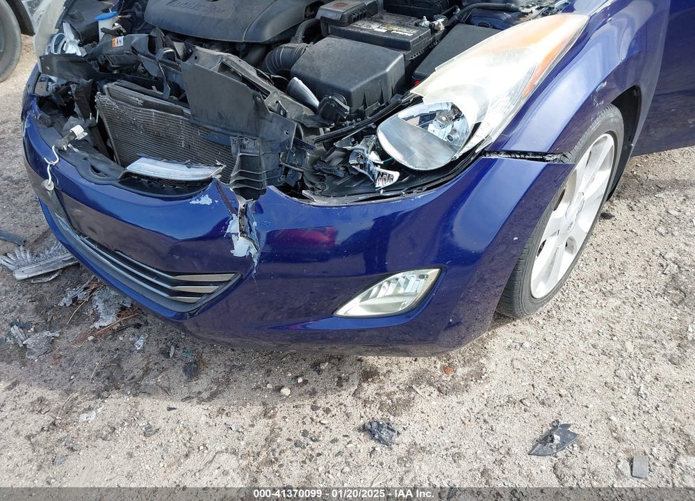 2013 HYUNDAI ELANTRA VIN: 5NPDH4AE7DH382354