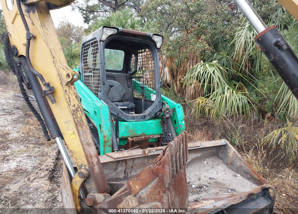 2017 BOBCAT T450 SKID STEER VIN: AUVP13215