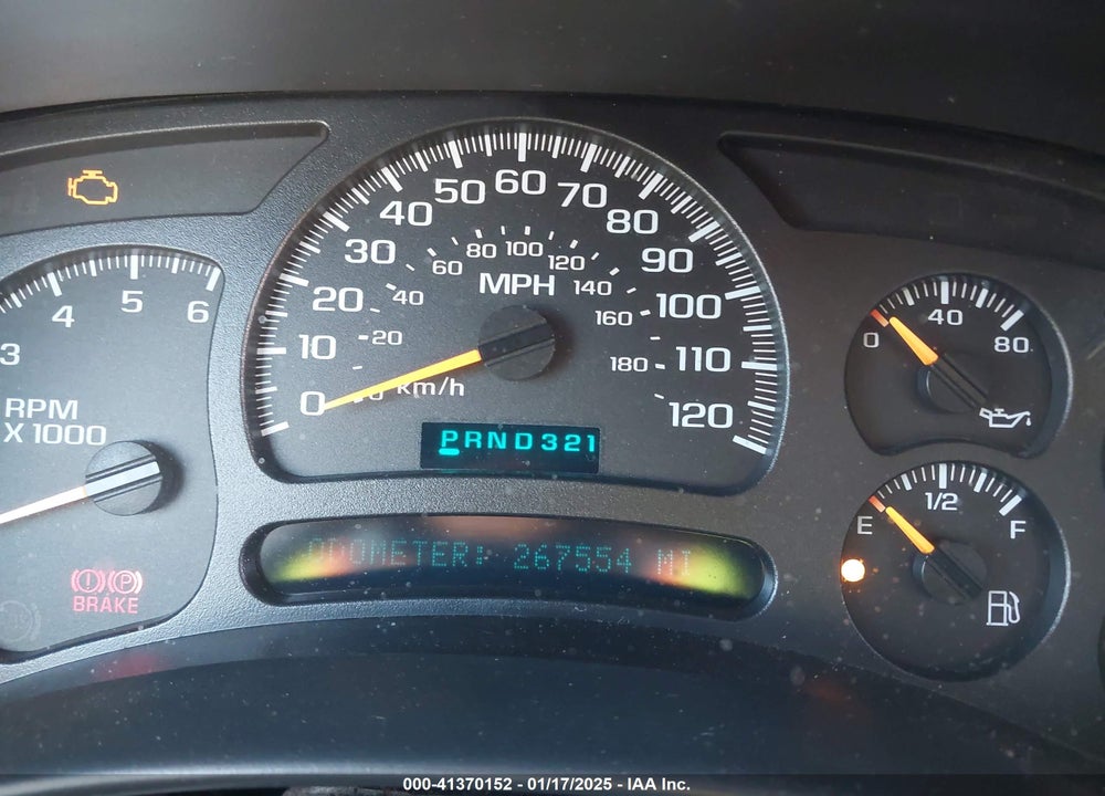2005 CHEVROLET SUBURBAN 1500 LS VIN: 3GNFK16Z15G203845
