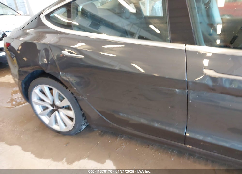 2018 TESLA MODEL 3 VIN: 5YJ3E1EB5JF090599