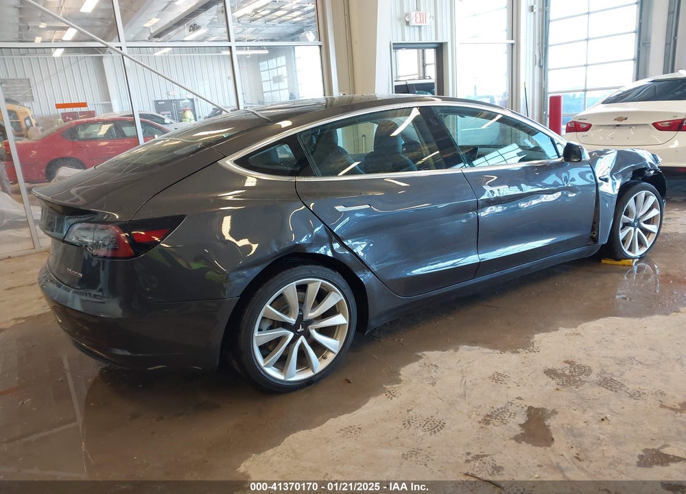 2018 TESLA MODEL 3 VIN: 5YJ3E1EB5JF090599