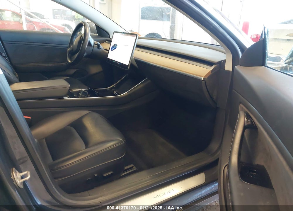 2018 TESLA MODEL 3 VIN: 5YJ3E1EB5JF090599