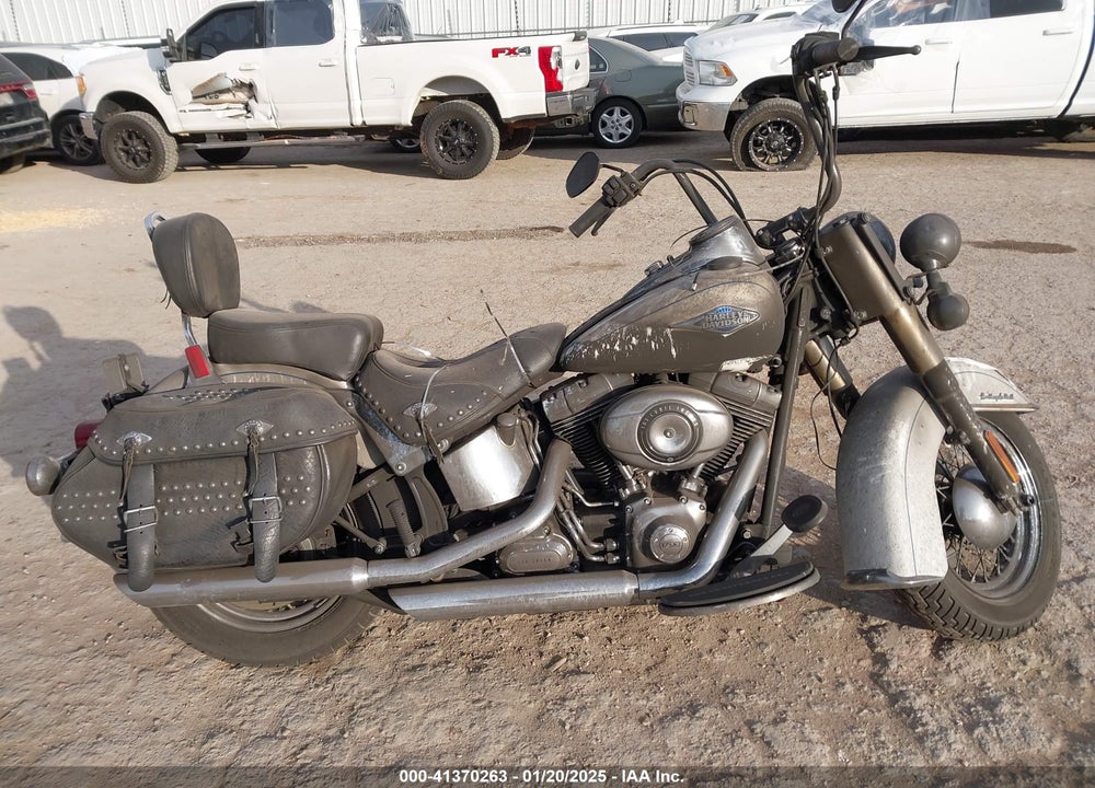 2012 HARLEY-DAVIDSON FLSTC HERITAGE SOFTAIL CLASSIC VIN: 1HD1BWV15CB021100