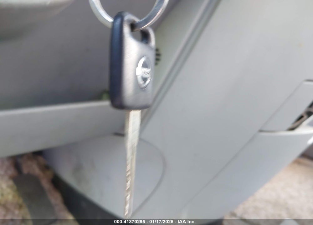 2004 NISSAN QUEST VIN: 5N1BV28U14N334927